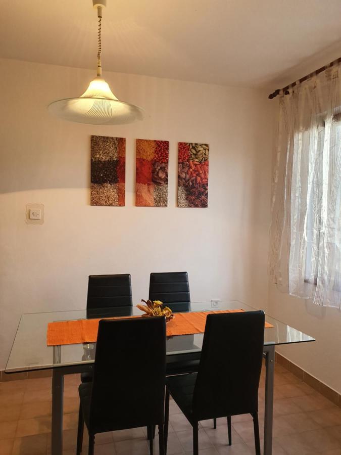 Apartments Luciana & Helena プーラ エクステリア 写真