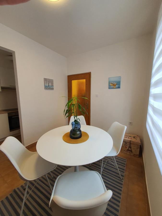 Apartments Luciana & Helena プーラ エクステリア 写真